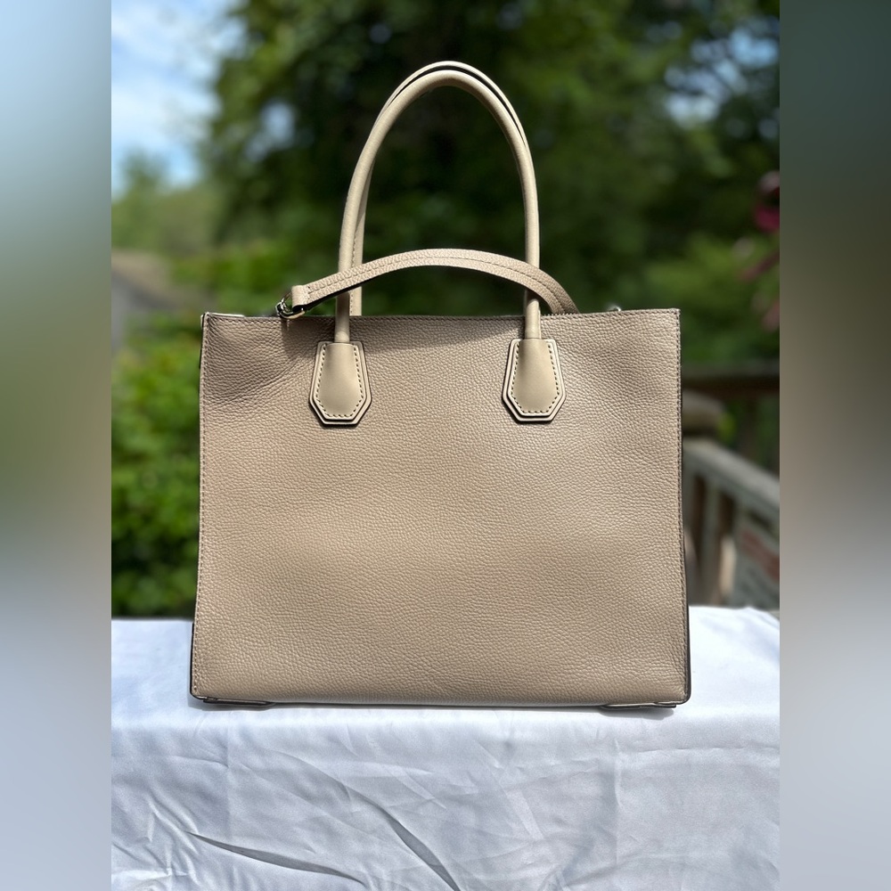 Michael Kors Mercer Large Convertible Tote Bag